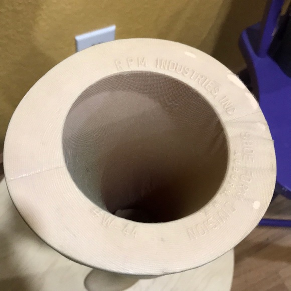 Hosiery Leg Display Self Standing 26” tall - Picture 3 of 7